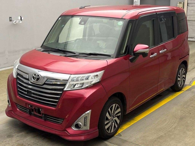 TOYOTA ROOMY 2017