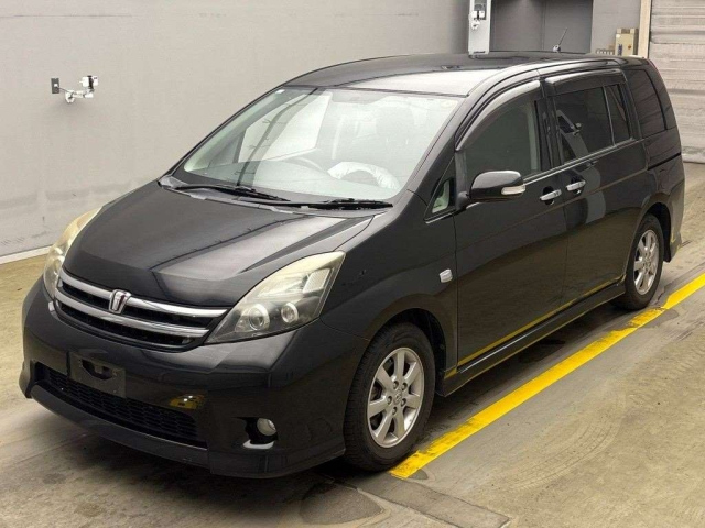 TOYOTA ISIS 2010