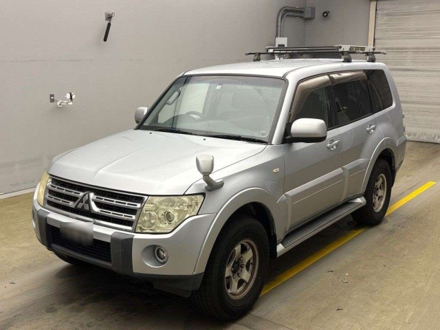 MITSUBISHI PAJERO 2008
