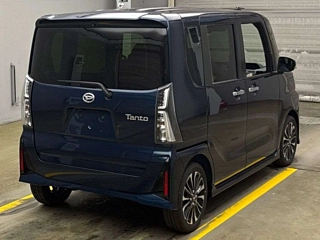 DAIHATSU TANTO 2024