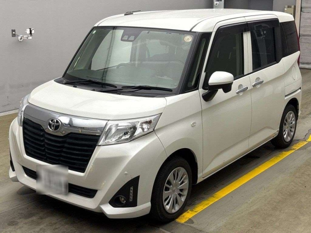 TOYOTA ROOMY 2019