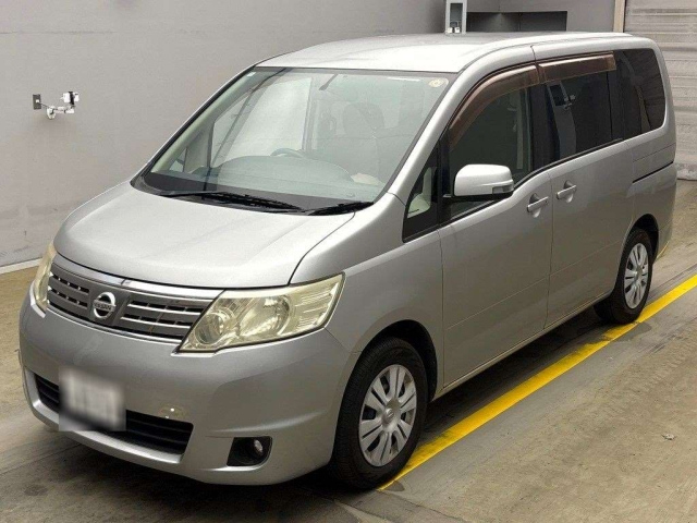 NISSAN SERENA 2010