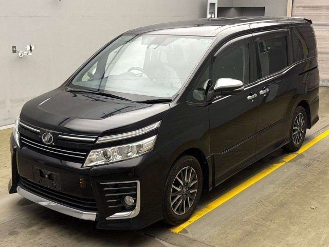 TOYOTA VOXY 2016