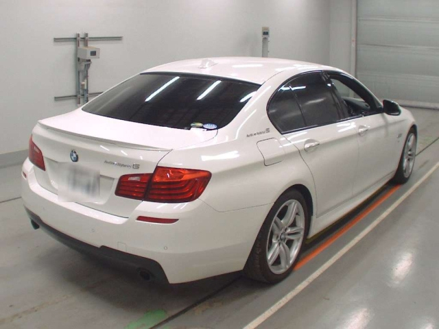BMW 5 SERIES 2013