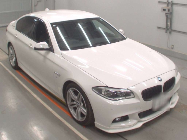 BMW 5 SERIES 2013