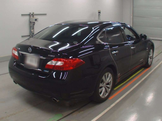 NISSAN FUGA 2011