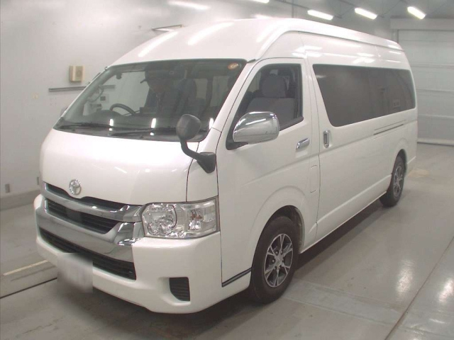 TOYOTA HIACE 2022