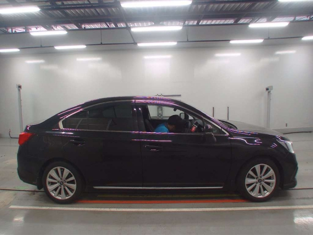 SUBARU LEGACY B4 2019