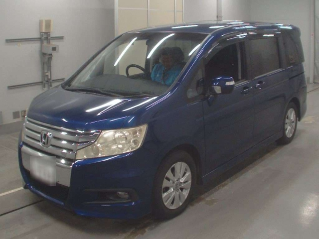 HONDA STEP WAGON 2011