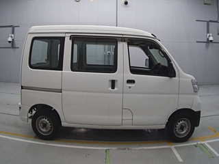 DAIHATSU TANTO 2016