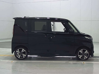 NISSAN ROOX 2024