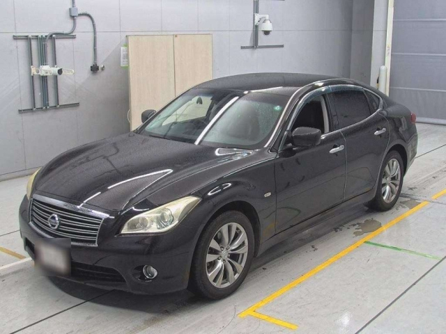 NISSAN FUGA 2009