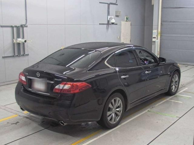 NISSAN FUGA 2009