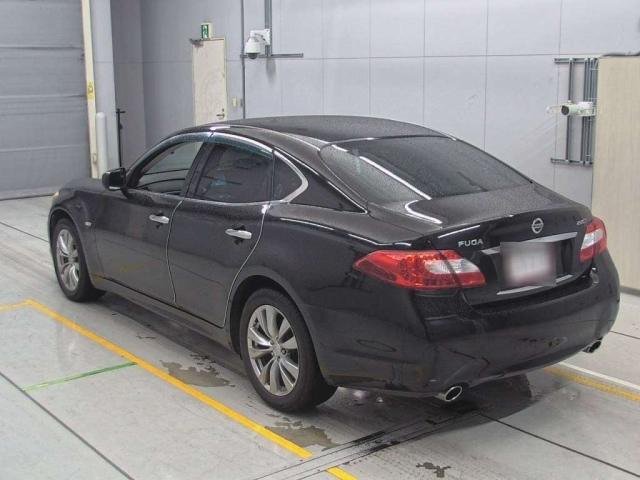 NISSAN FUGA 2009