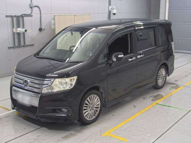 HONDA STEP WAGON 2011