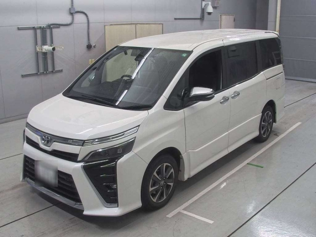 TOYOTA VOXY 2021