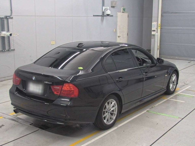 BMW 3 SERIES 2011