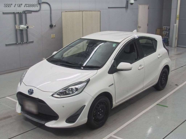 TOYOTA AQUA 2020