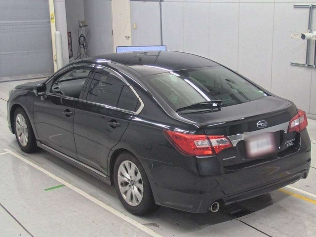 SUBARU LEGACY B4 2017