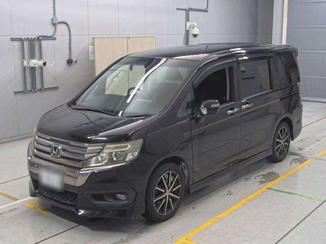 HONDA STEP WAGON 2013