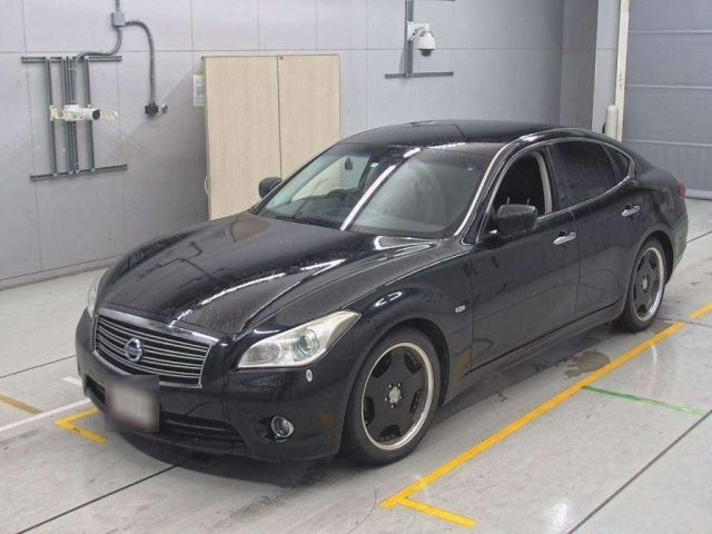 NISSAN FUGA 2012