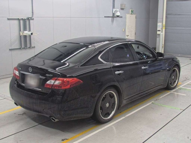 NISSAN FUGA 2012