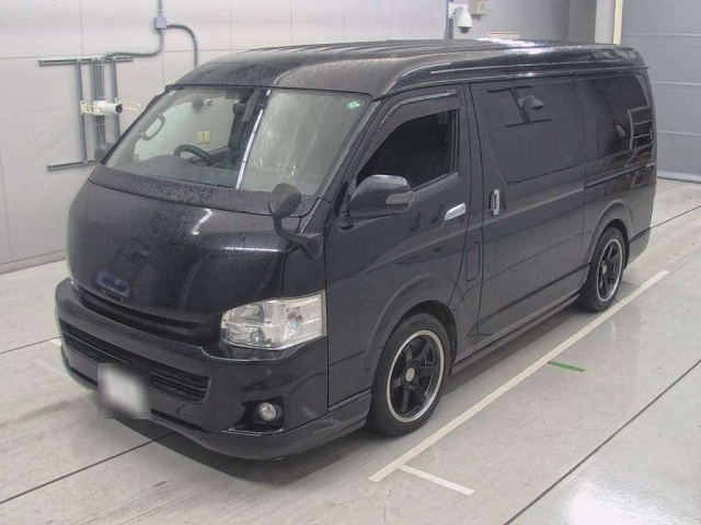 TOYOTA HIACE VAN 2010