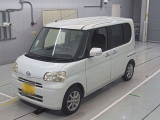 DAIHATSU TANTO 2011