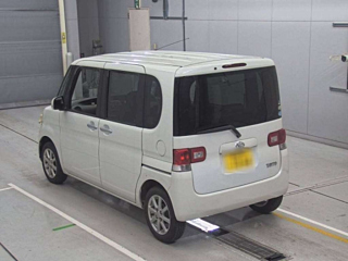 DAIHATSU TANTO 2011