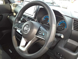 NISSAN ROOX 2022