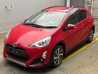 TOYOTA AQUA 2015
