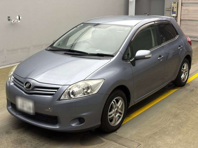 TOYOTA AURIS 2011