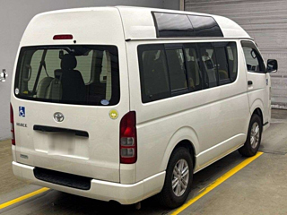 TOYOTA HIACE VAN 2013