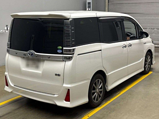 TOYOTA VOXY 2018