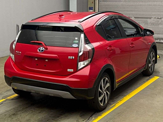 TOYOTA AQUA 2015
