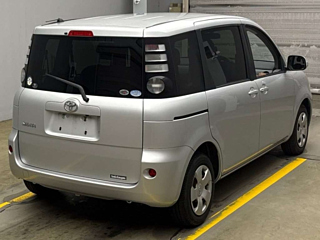 TOYOTA SIENTA 2010