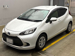 TOYOTA AQUA 2021