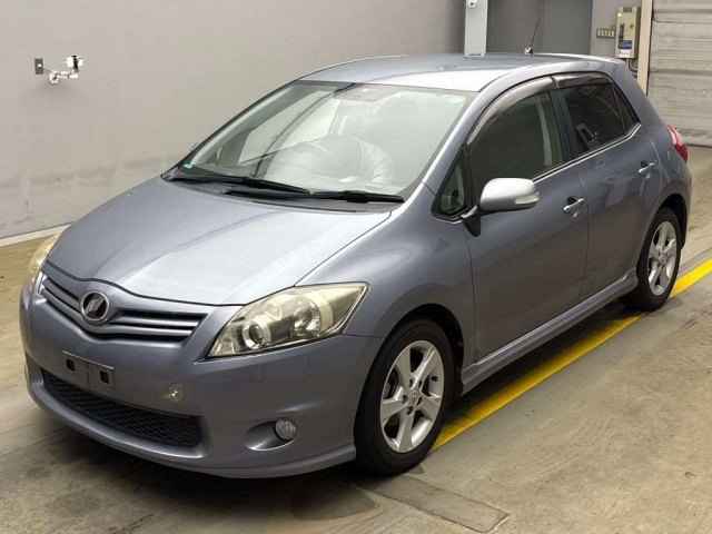 TOYOTA AURIS 2012