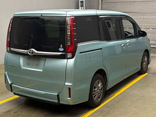 TOYOTA ESQUIRE 2015