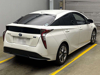 TOYOTA PRIUS 2017
