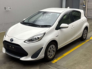 TOYOTA AQUA 2020