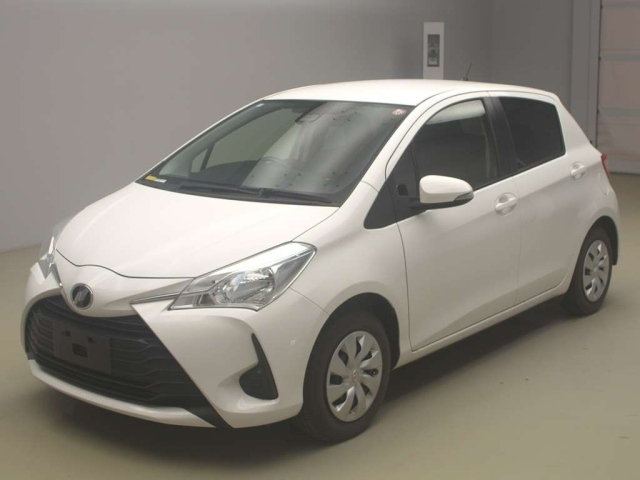 TOYOTA VITZ 2019