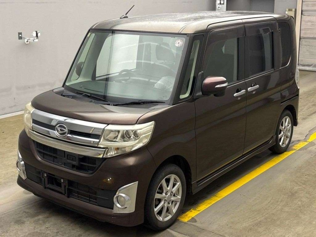 DAIHATSU TANTO 2014