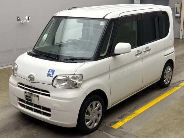 DAIHATSU TANTO 2012
