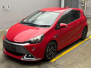 TOYOTA AQUA 2015