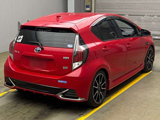 TOYOTA AQUA 2015