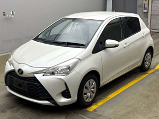 TOYOTA VITZ 2017