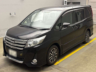 TOYOTA NOAH 2015