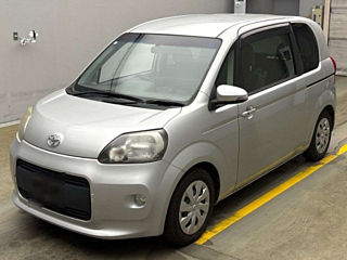 TOYOTA PORTE 2013