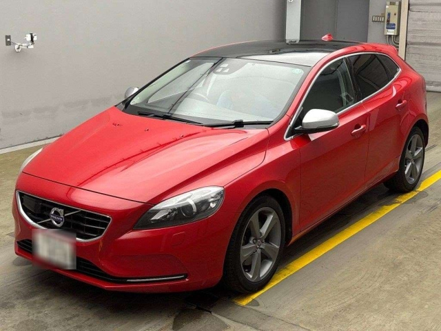 VOLVO V40 2014